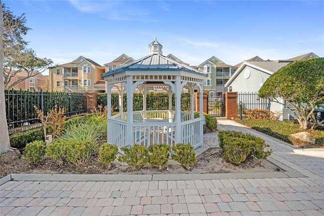 Building Photo - 6435 Manhattan Village Ave