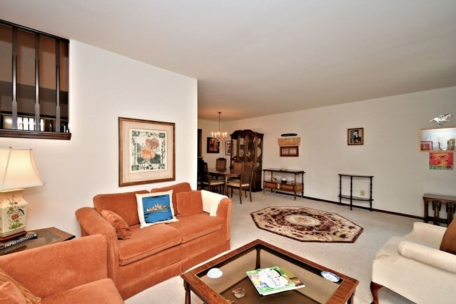 Building Photo - 3BR Townhome (Tapestry) with COUNCIL ROCK ...