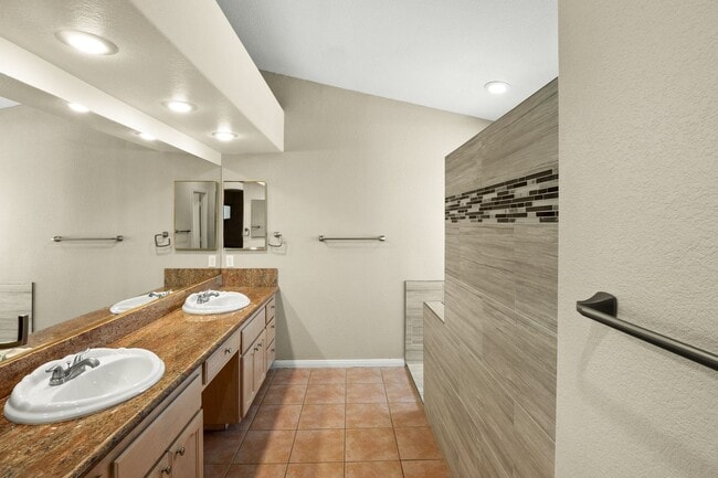 Building Photo - SW!! Single Story!! Pool!! NO HOA!!  Corne...