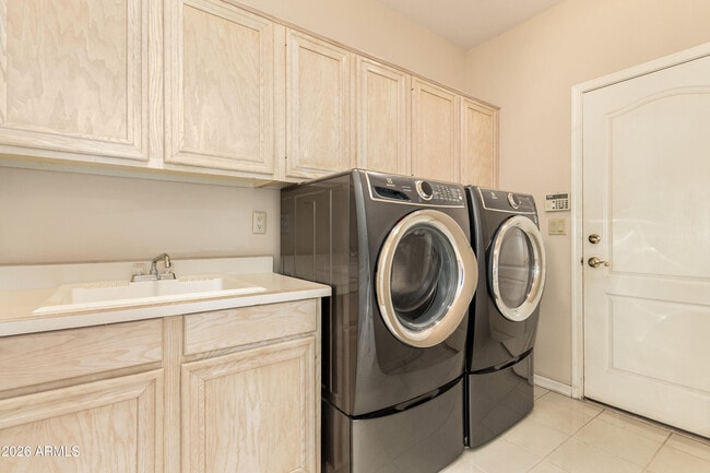 Building Photo - 3013 E Rockledge Rd