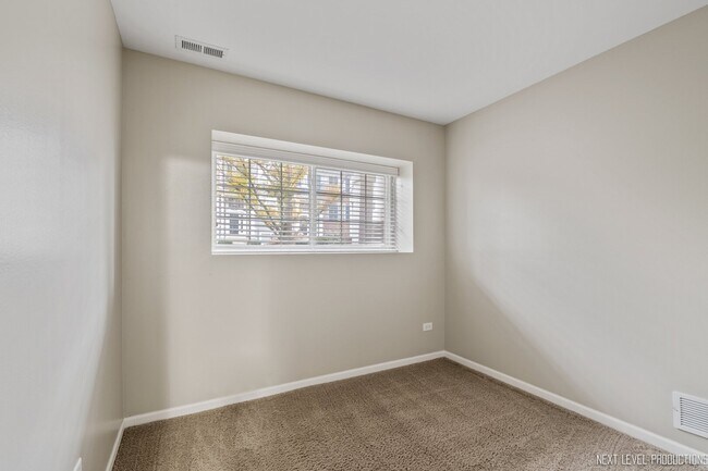 Building Photo - 24618 George Washington Dr
