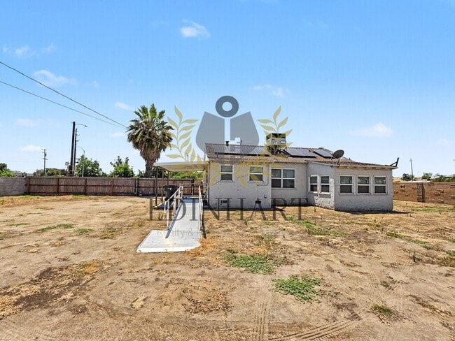 Building Photo - 3049 E McKinley Ave