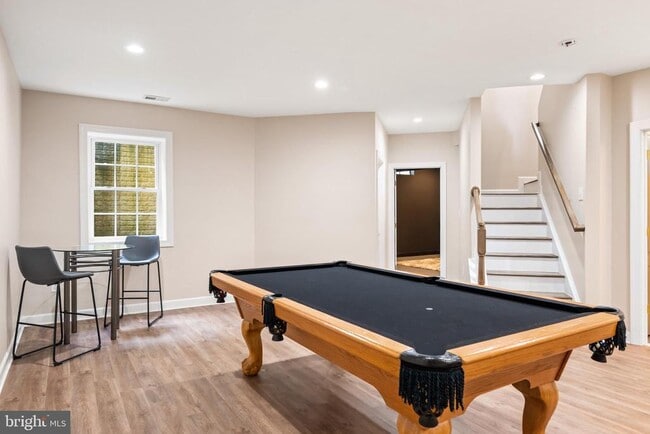 Building Photo - 730 Crisfield Way