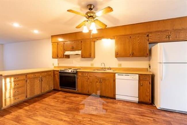 Building Photo - COMING SOON! 2 Bedroom, 2 Bathroom Duplex in SW Springfield