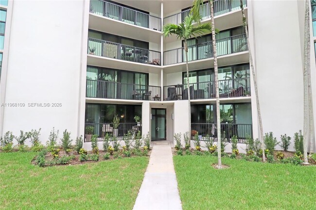 Building Photo - 1301 River Reach Dr