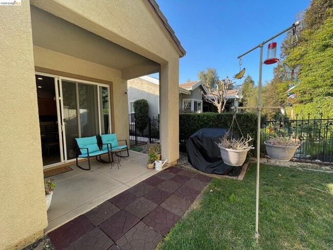 Building Photo - 92 Liberty Ln