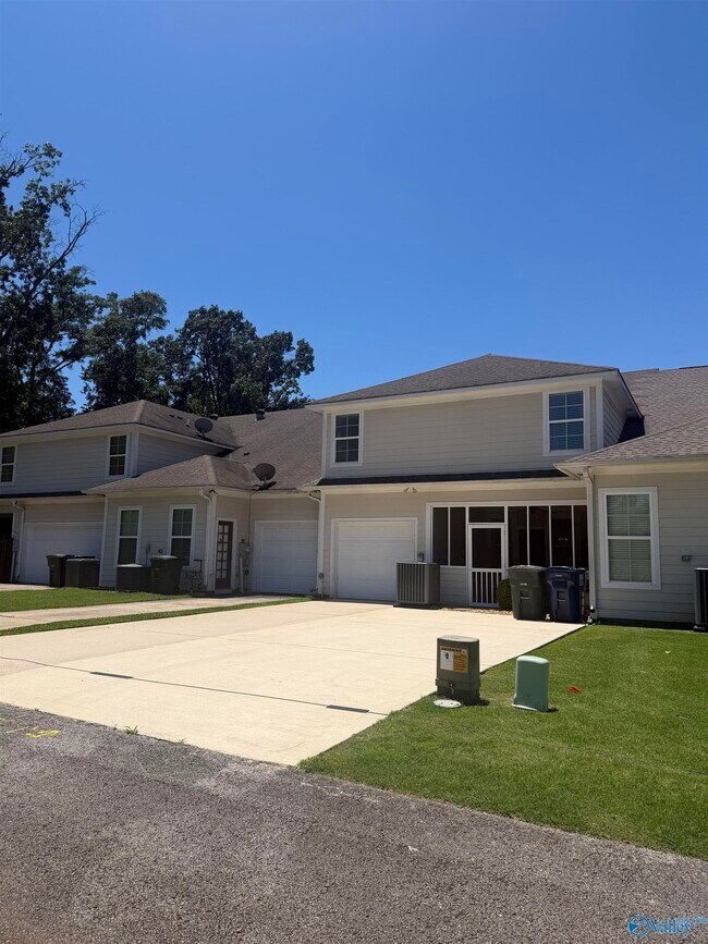 Building Photo - 5 Atherton Cir SW