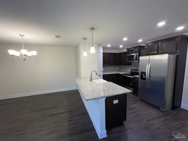 Building Photo - 5065 Peach Dr