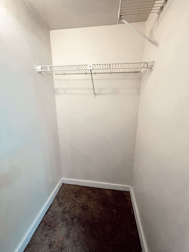Building Photo - Beautiful studio with loft apartment for r...