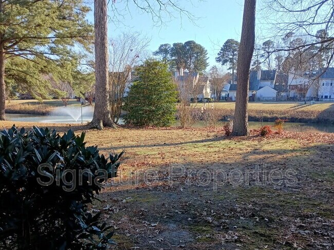 Building Photo - 901 Willow Point