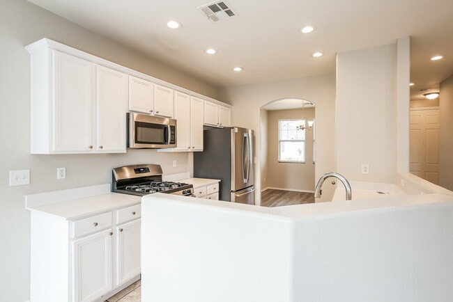 Building Photo - 6674 Brick House Ave