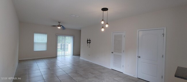 Building Photo - 643 Servia Dr