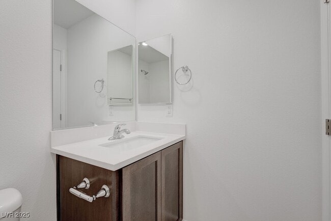 Building Photo - 933 Watford Pl