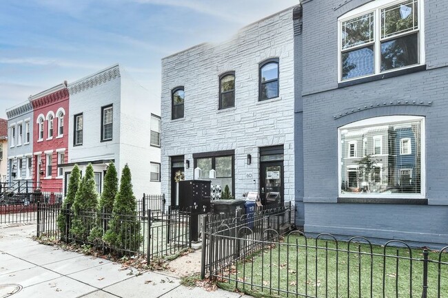 Building Photo - Boutique Condo in Truxton Circle!