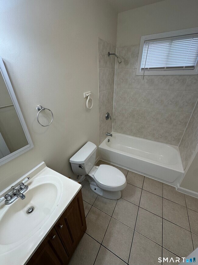 Building Photo - 231 Spring St