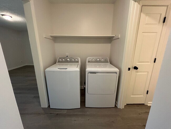 Building Photo - 1156 S Washington Ave