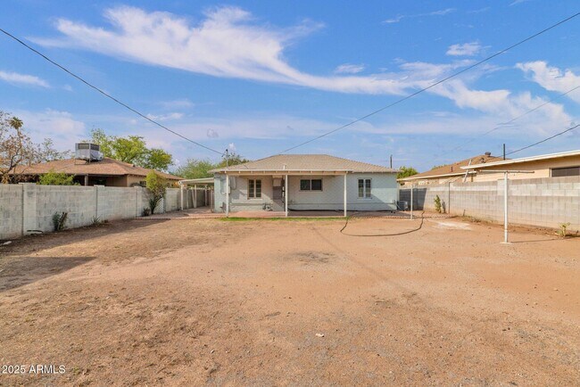 Building Photo - 3015 N 17th Ave