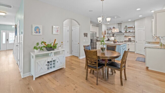 Building Photo - Beautifully Upgraded Home with Outdoor Fire Pit and Fenced Backyard in Buckhead East