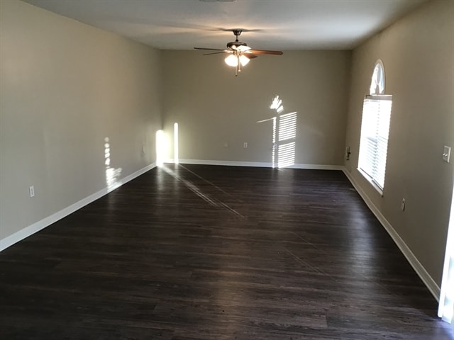 Building Photo - 193 King Arthur Court