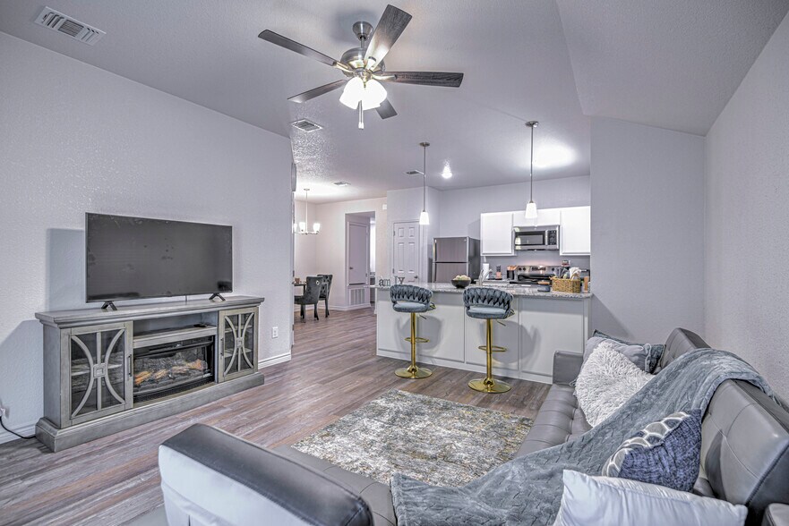 Building Photo - 5812 McGregor Loop