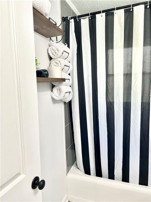 Building Photo - 5442 Scofield Rd