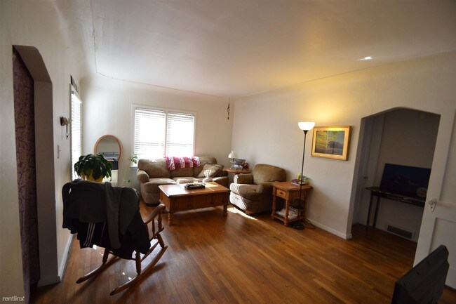 Building Photo - 2341 Eastern Ave SE