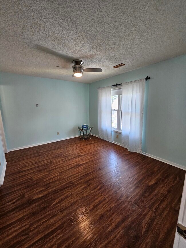 Building Photo - 4489 Little River Inn Ln