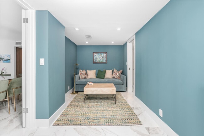 Building Photo - 777 Bayshore Dr