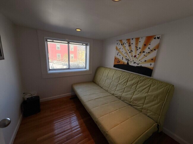 Building Photo - 69 Seaverns Ave