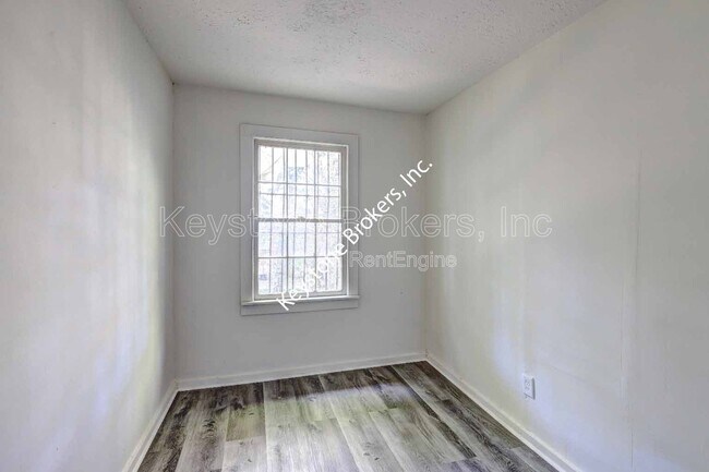 Building Photo - 760 Magnolia Dr