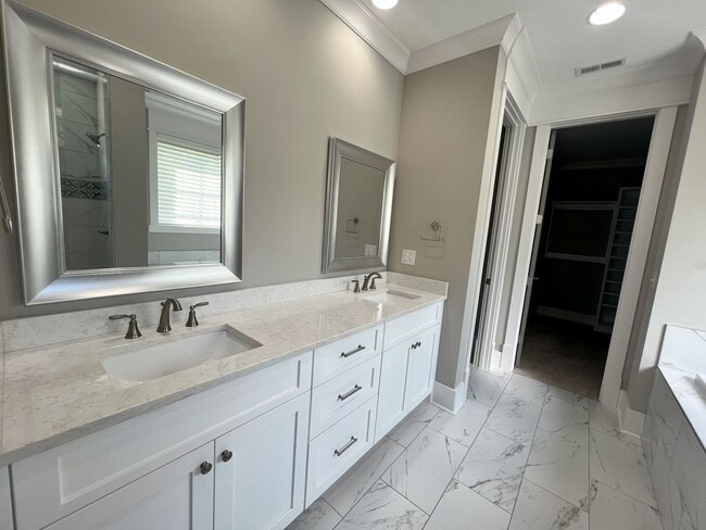 Building Photo - Coming soon!! Beautiful 3-Bedroom, 2.5-Bat...