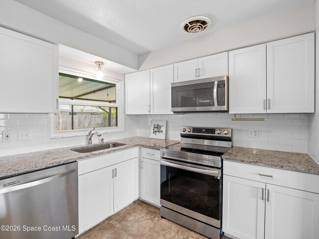 Building Photo - 250 Carib Dr
