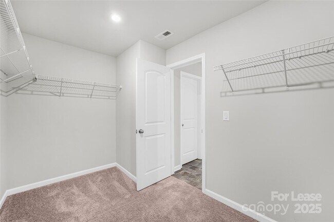 Building Photo - 2201 Lavender Mdws Ct