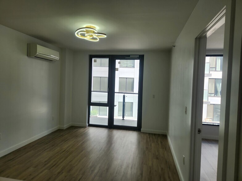 Building Photo - 7065 Queens Blvd