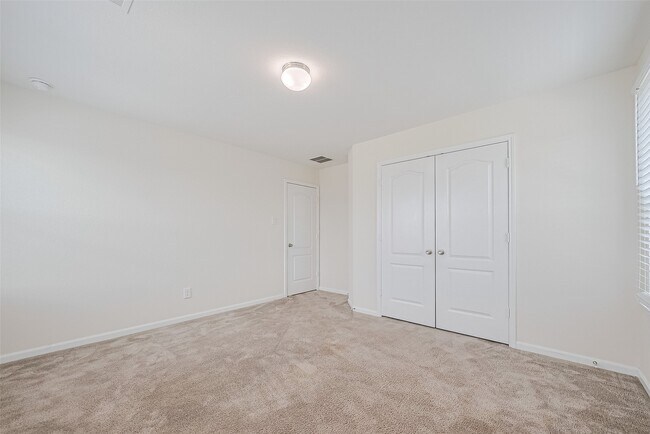 Building Photo - 25327 Cheshire Knoll St