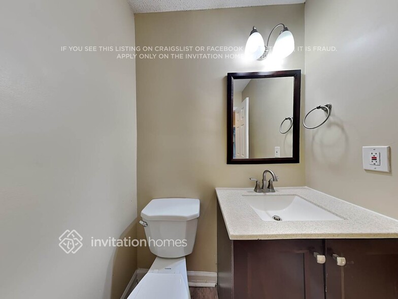 Building Photo - 2850 Carnegie Way SW