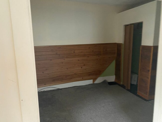 Building Photo - 63 Brown St