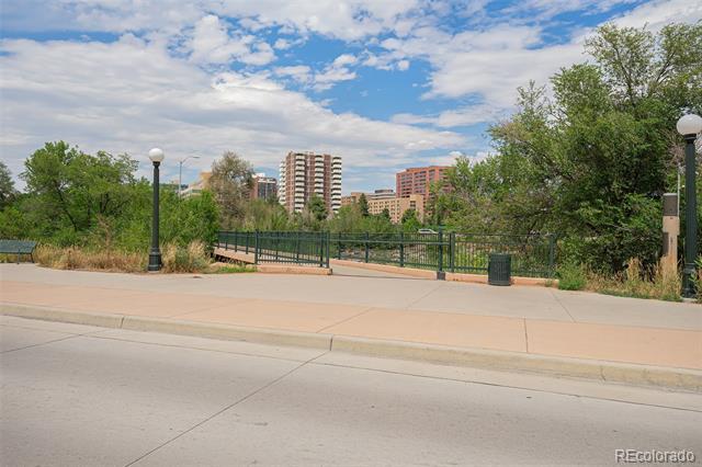 Building Photo - 3100 E Cherry Creek S Dr
