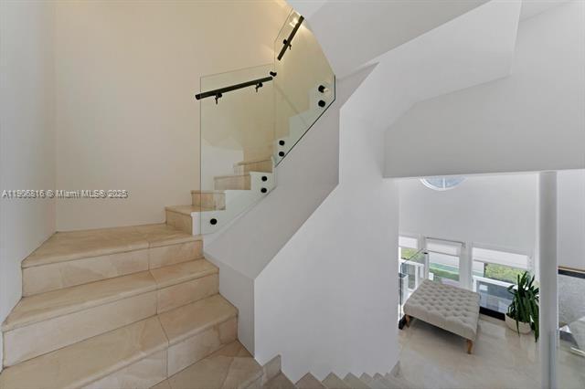 Building Photo - Murano Grande At Portofino