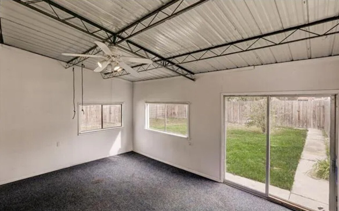 Building Photo - 1441 Swope Ave