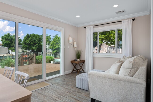 Building Photo - 771 Jane Dr