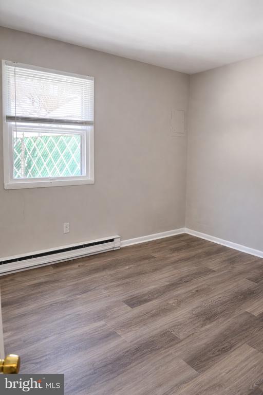 Building Photo - 14 Girard Rd S