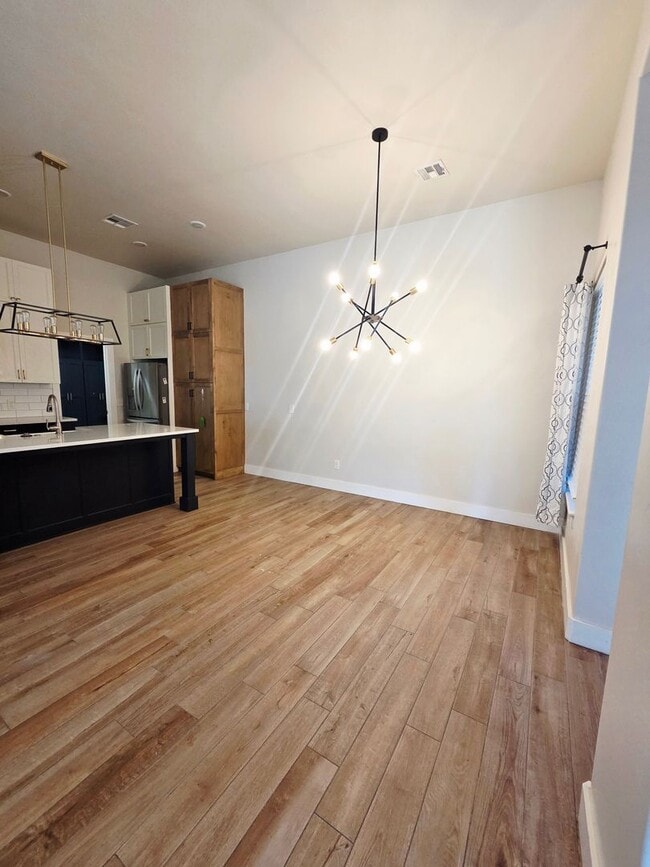 Building Photo - Welcome Home!