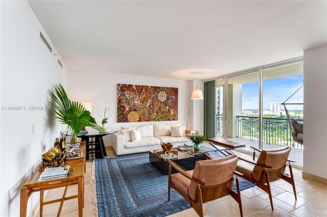 Building Photo - 3400 SW 27th Ave