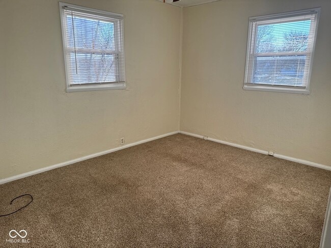 Building Photo - 2011 W Kessler Blvd N Dr