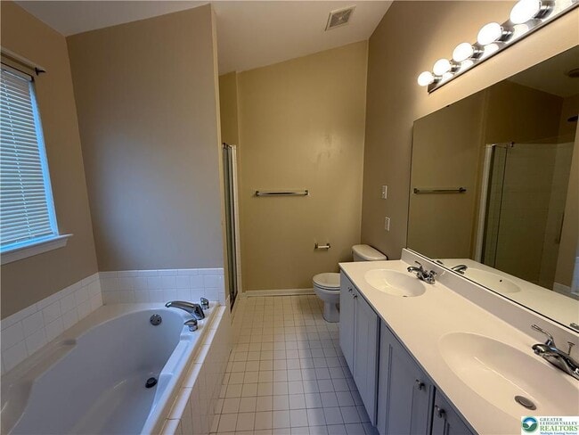 Building Photo - 4046 Clubhouse Ct