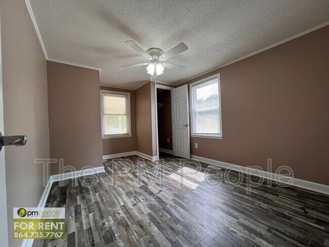 Building Photo - 114 Radcliffe Dr