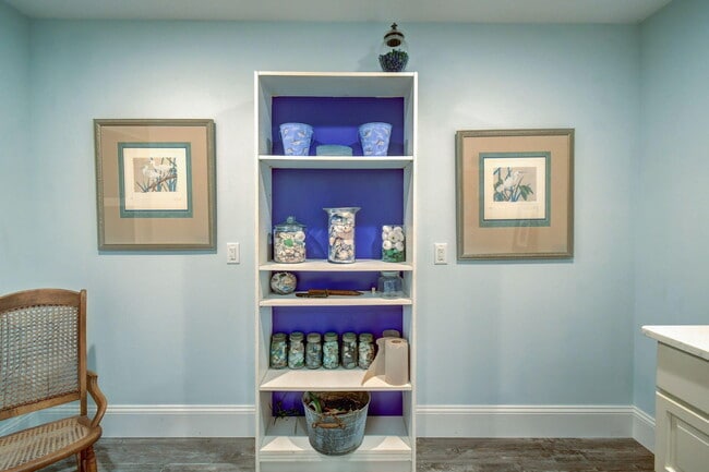 Building Photo - 419 N 2nd St