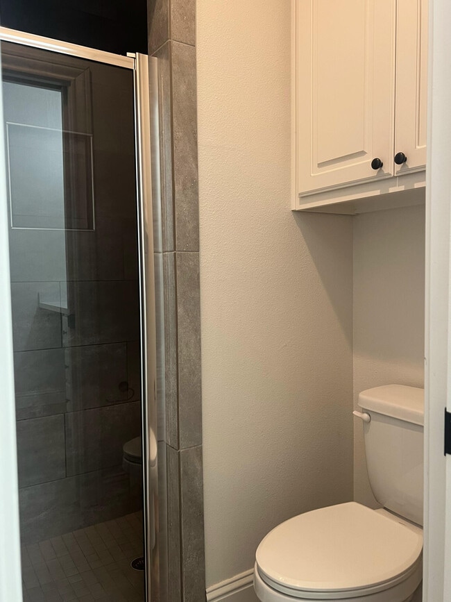 Building Photo - 2507 111th St