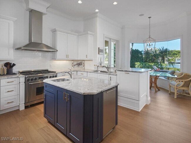 Building Photo - 377 Pirates Bight